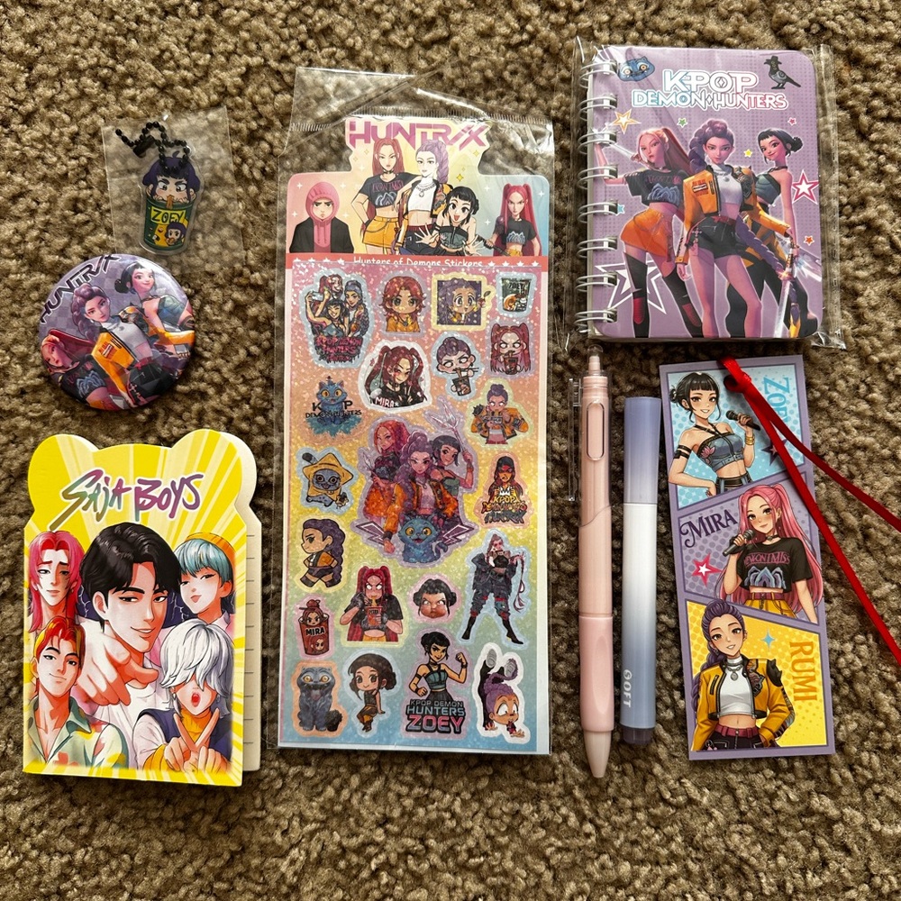 Colorful K-Pop Themed Stationery Set